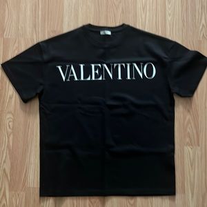 NWOT 100% Authentic Mens Black Valentino T shirt Size M